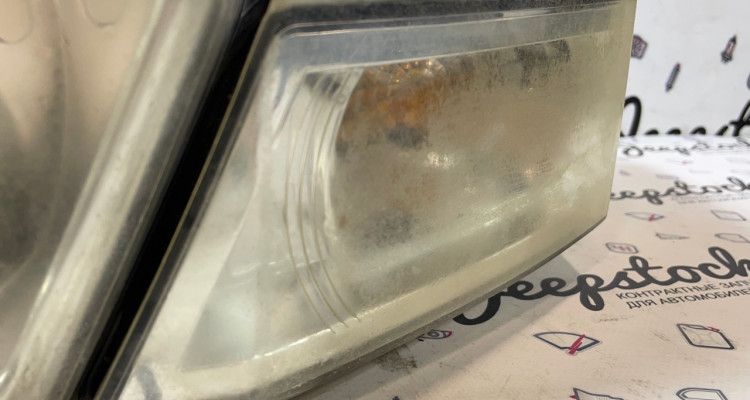  Фара левая Jeep Commander XK-XH