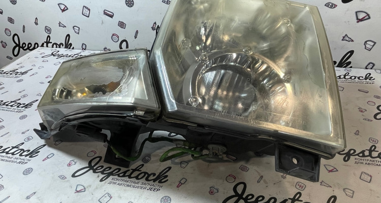  Фара правая Jeep Commander XK-XH