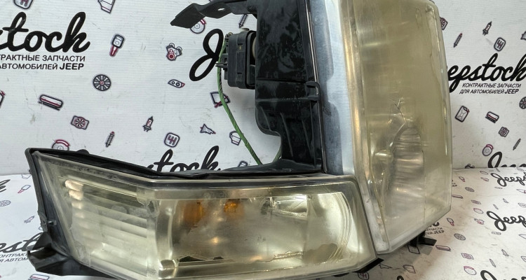  Фара правая Jeep Commander XK-XH