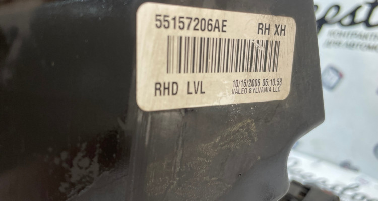  Фара правая Jeep Commander XK-XH