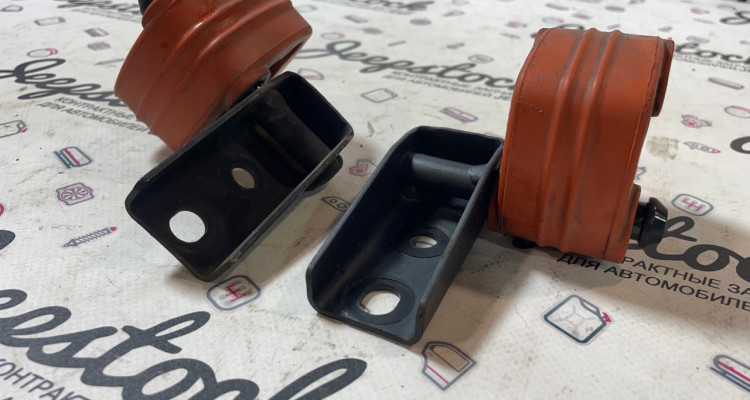  Подвес глушителя комплект Jeep Grand Cherokee WK2