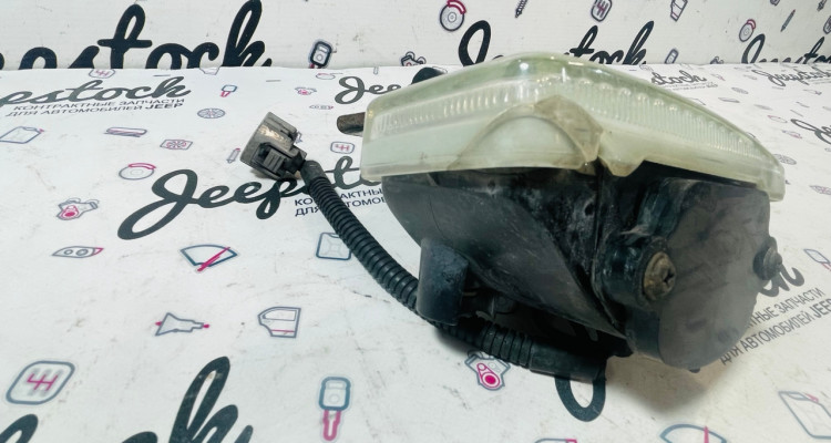  Противотуманка левая (97-98) дефект Jeep Grand Cherokee ZG-ZJ