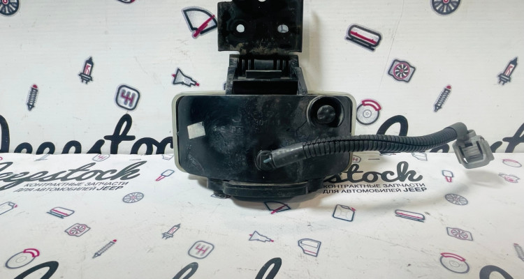  Противотуманка левая (97-98) дефект Jeep Grand Cherokee ZG-ZJ