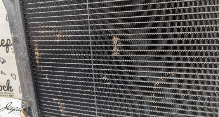  Радиатор ДВС 4.0 (92-98) дефект2 Jeep Grand Cherokee ZG-ZJ