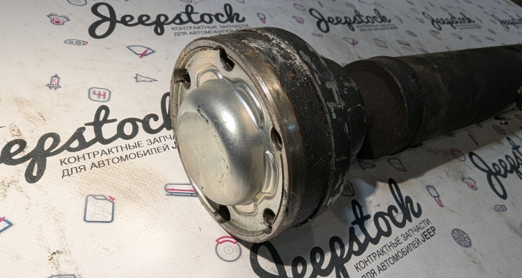  Кардан передний 5.7 Jeep Grand Cherokee WK2
