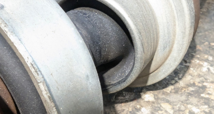  Кардан задний 5.7 Jeep Grand Cherokee WK2