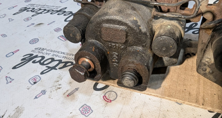  Суппорта задние (пара) дефект Jeep Grand Cherokee WG-WJ