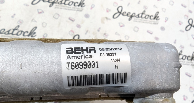  Радиатор отопителя 2 Jeep Grand Cherokee WK2