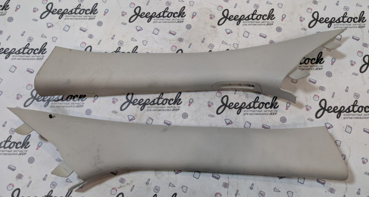  Накладки на передние стойки (пара) Jeep Grand Cherokee WK2