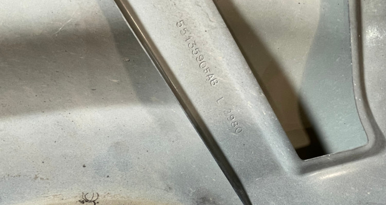  Крыло переднее левое черное 2 Jeep Grand Cherokee WG-WJ