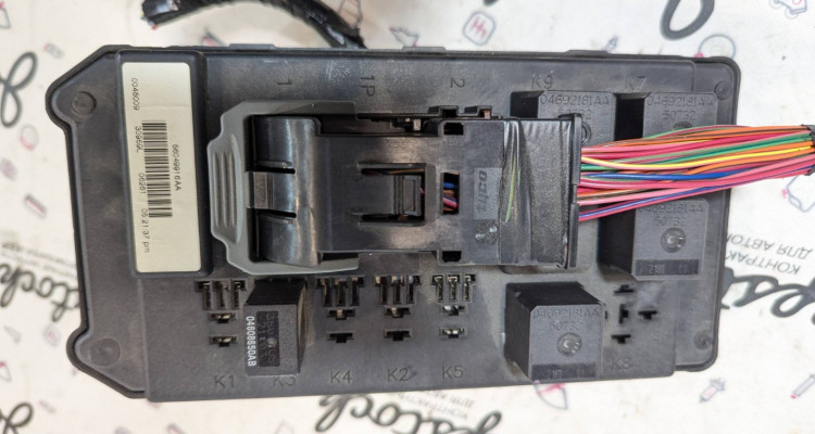  Блок предохранителей 56049916AA Jeep Commander XK