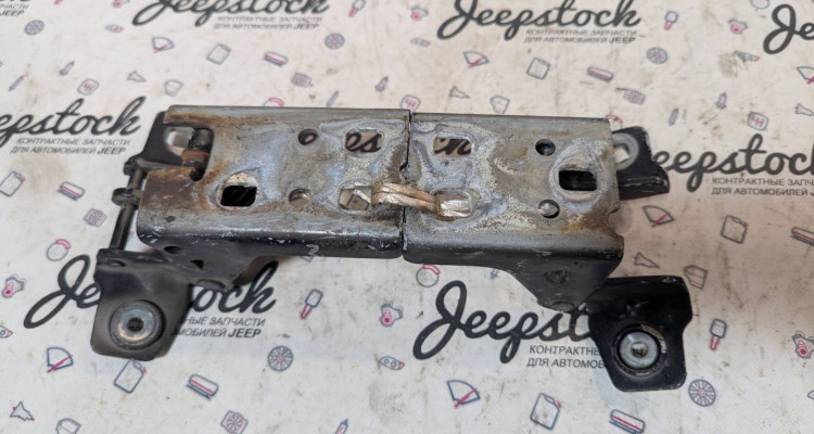 Петли передней правой двери Dodge Ram DR