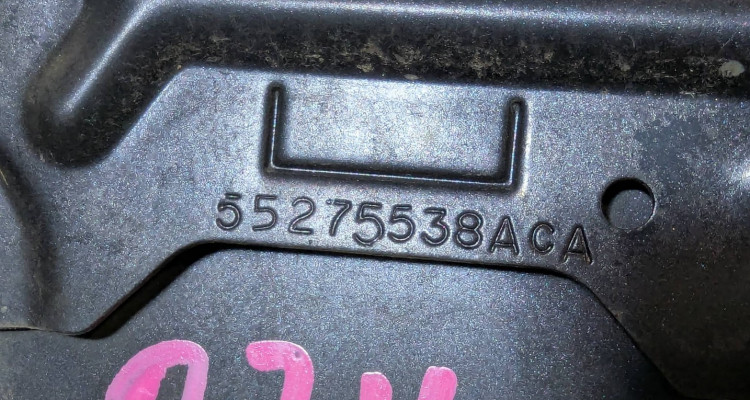  Лючок бензобака Dodge Ram DR