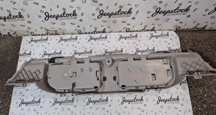 Обшивка порога багажника Jeep Commander XK