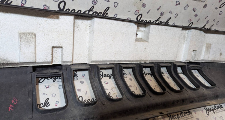  Бампер передний черный 92-95 LTD (1) Jeep Grand Cherokee ZG-ZJ