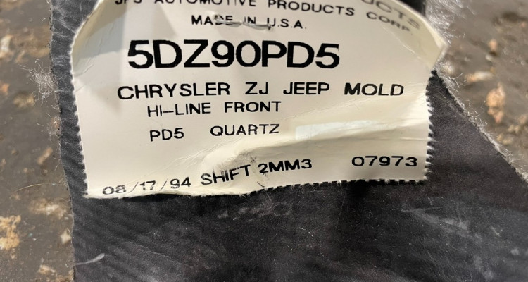  Ковровое покрытие комплект LHD (Quartz) Jeep Grand Cherokee ZG-ZJ