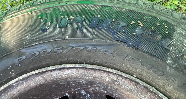 Комплект колес на 225/75/15 LAREDO Jeep Grand Cherokee ZG-ZJ, оригинальный номер производителя OEM Комплект колес на 225/75/15 LAREDO