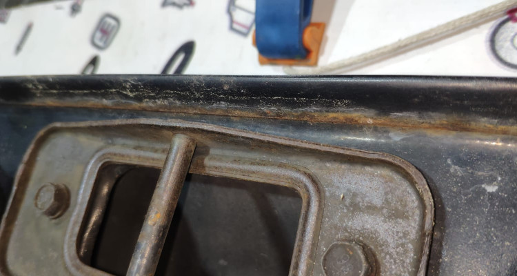 Капот черный Jeep Grand Cherokee ZG-ZJ, оригинальный номер производителя 55033810 OEM Капот черный